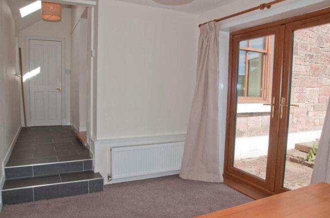 Bedroom/Dressi...