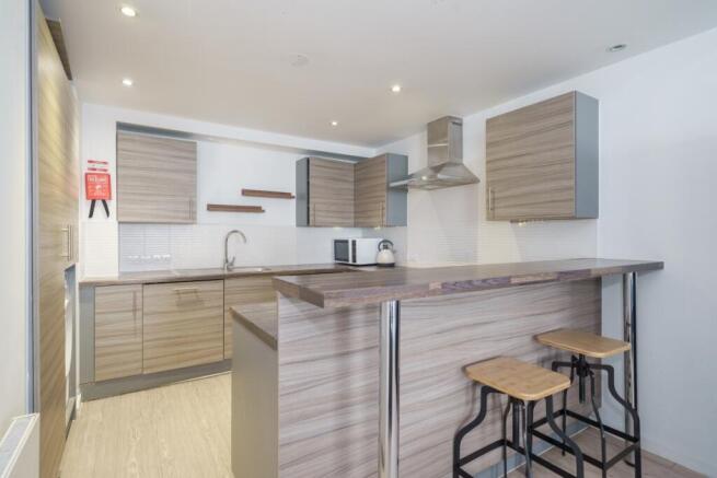 2_6_Lakeside_way_...