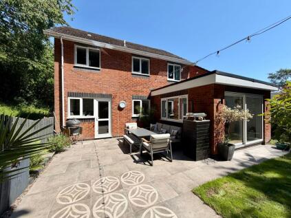 Badgers Close, Kingsteignton, TQ12