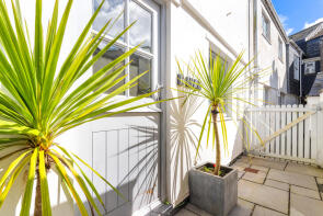 6, Cross Street, Padstow PL28 8AT