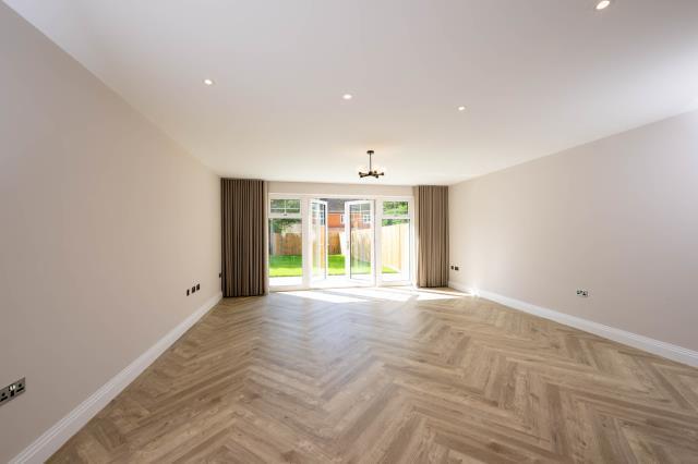 Bentley Mews, London Road, Bracknell photo 3