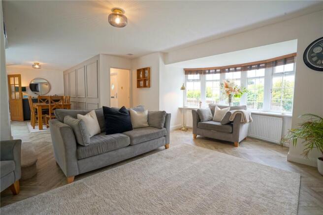 4 bed Detached for sale Image 4