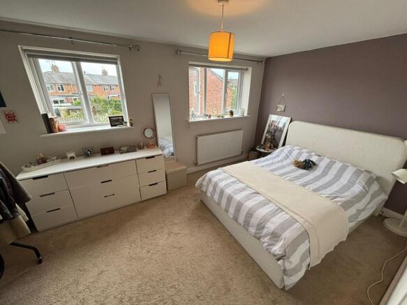 3 bed House to rent Image 6