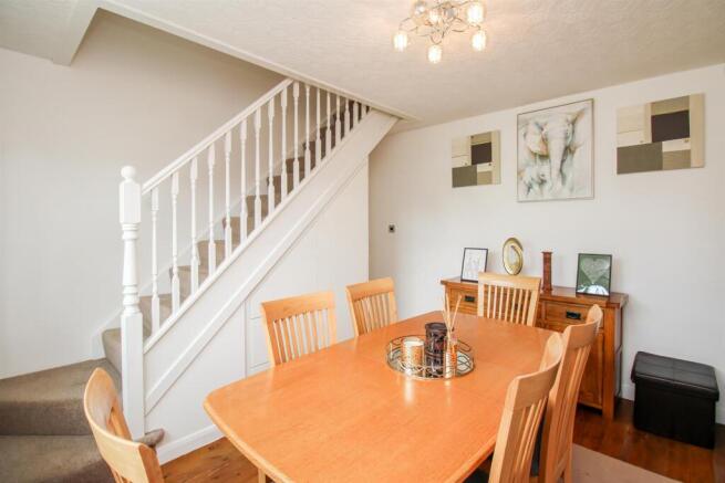 3 bed Semi-Detached Bungalow for sale Image 8