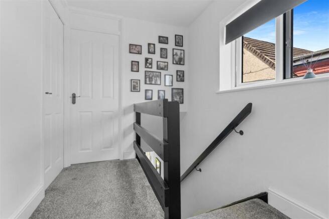 3 bed Semi-Detached for sale Image 11