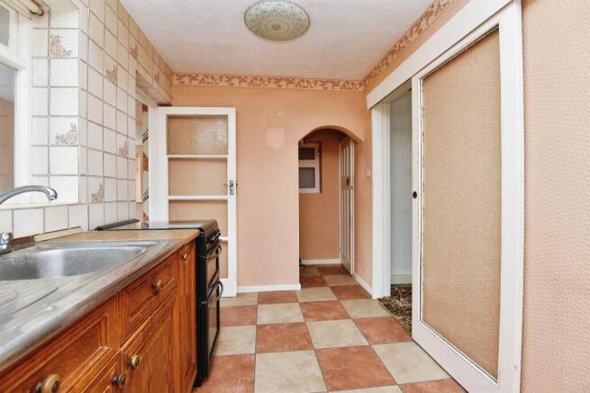 Kitchen: