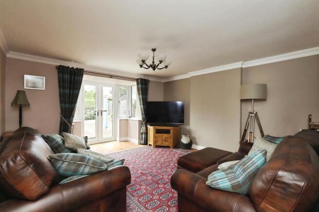 3 bed Detached for sale Image 4