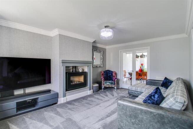 4 bed Detached for sale Image 7