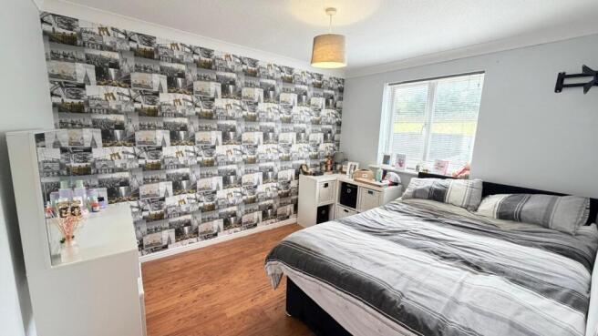 3 bed Semi-Detached for sale Image 9