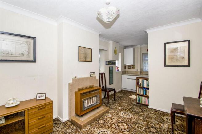 Lounge/Dining Room