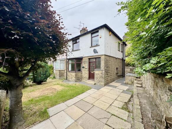 EXTERNAL FRONT AND DRIVEWAY