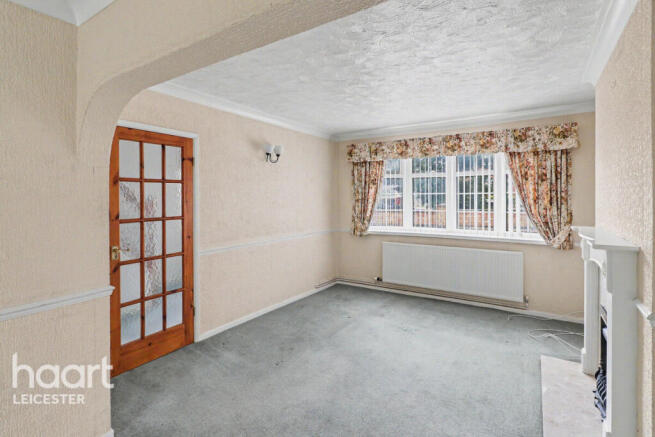 St Helens Drive, Leicester photo 4