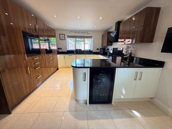 Kitchen Main Aspect