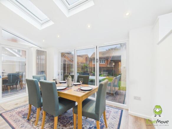 EweMove Estate Agents Basingstoke - The Coach Road