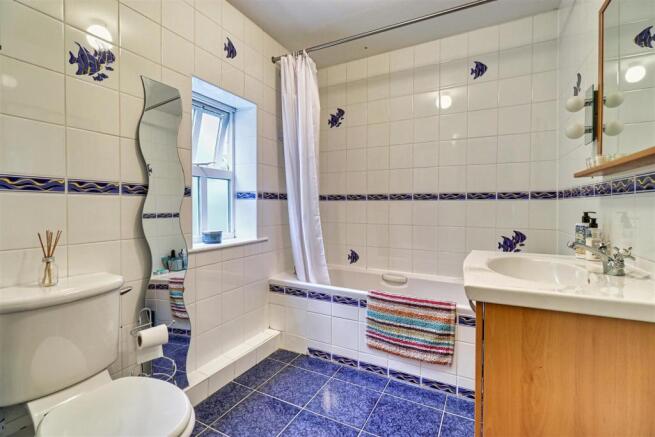 JACK N JILL BATHROOM
