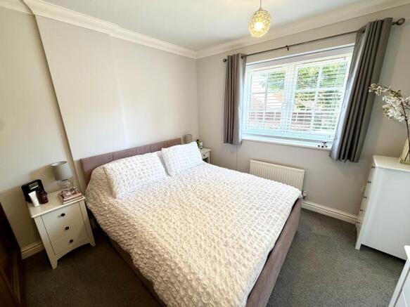 3 bed Terraced for sale Image 8