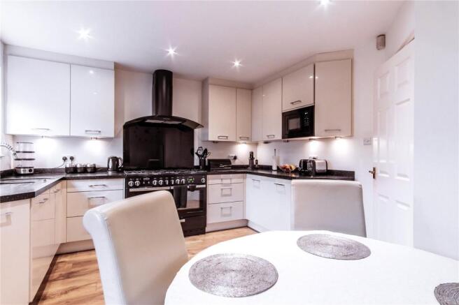 Kitchen/Breakfast Rm