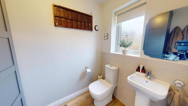 4 bed Detached for sale Image 7
