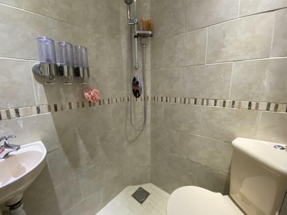 ENSUITE SHOWER ROOM
