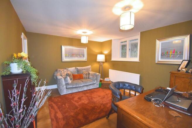 Reservoir Road, Whaley Bridge, SK23 photo 3