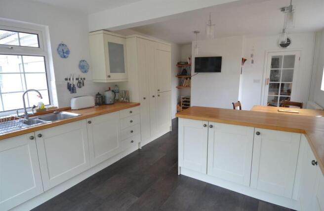 Kitchen/Breakfast Room