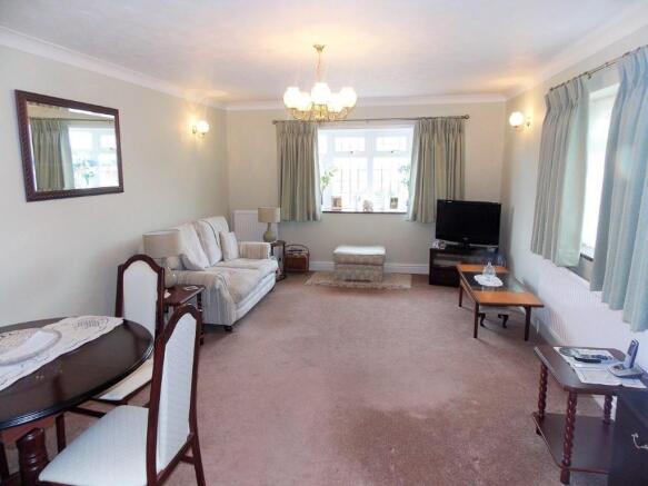 Lounge/Dining room