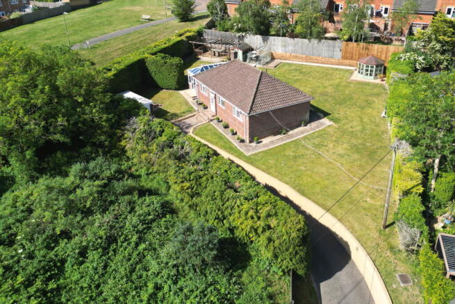 Kismet, Rooksbury Road, Andover, Hampshire photo 4