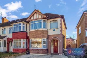 18, Berkshire Gardens, London N18 2LF