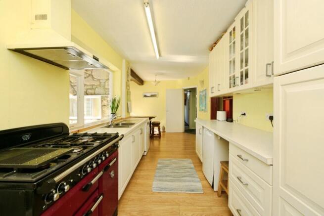 7 bed Bungalow for sale Image 5