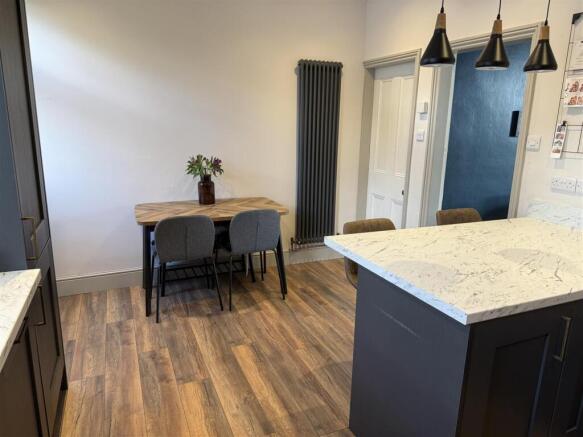 3 bed Terraced for sale Image 10