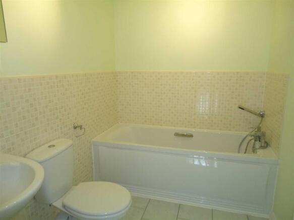 Greyfriars Close, Heanor - More