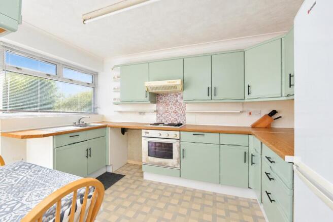 Kitchen1.jpg