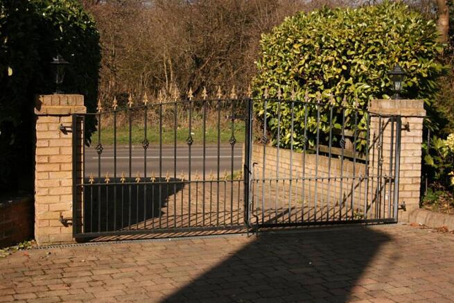 gates2.JPG