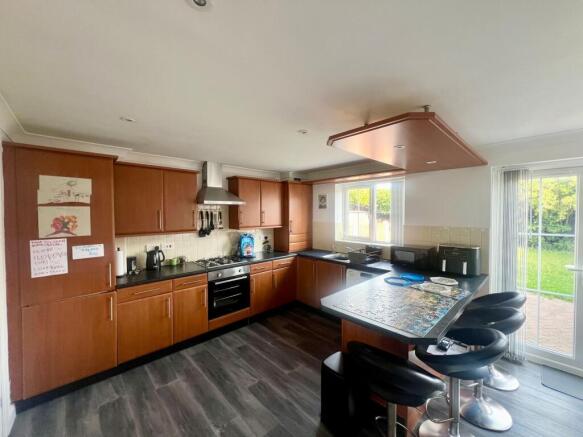 3 bed Terraced for sale Image 4