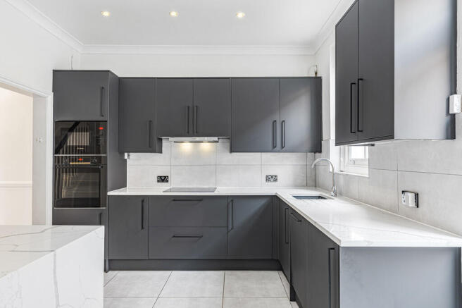 68 Lots Road, SW1...