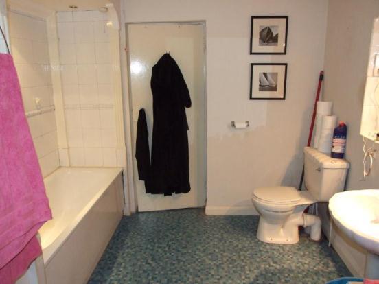 Bath/Shower Room