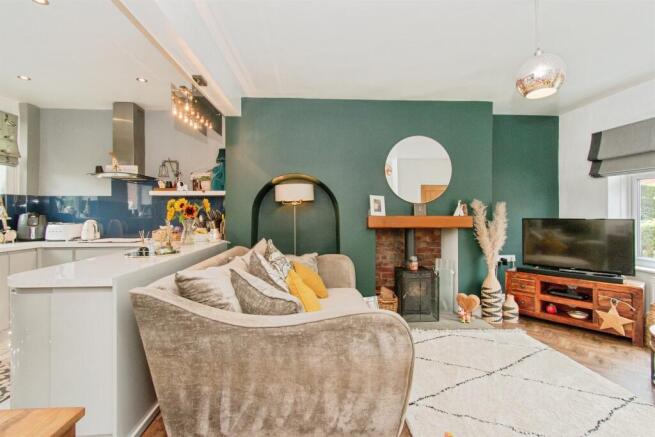 2 bed Semi-Detached for sale Image 9