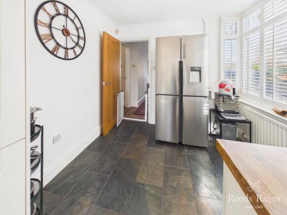 4 bed Semi-Detached for sale Image 10