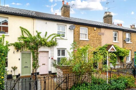 Springfield Lane, Weybridge, KT13