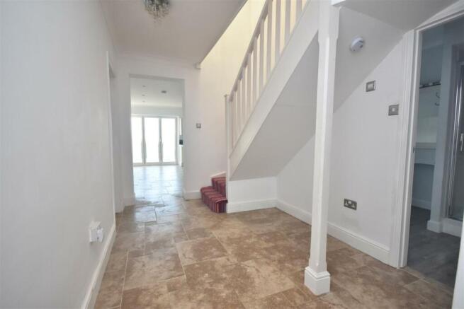 Hallway.jpg