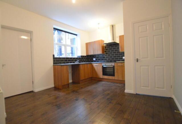 2 Coronation Cottages Kitchen Dining Area.jpg