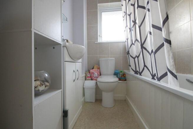 Bathroom (Bathroom)
