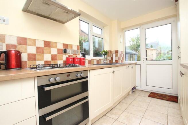 04 Kitchen