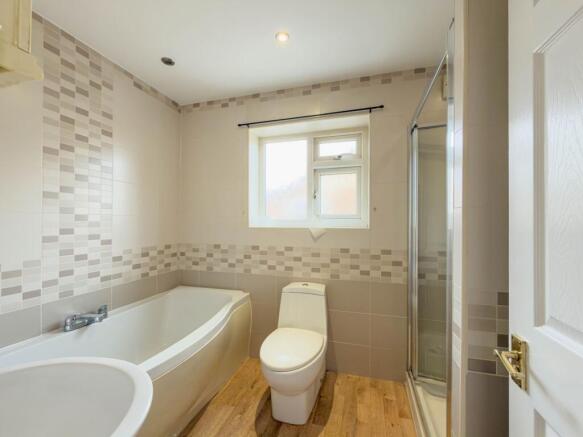 2 bed Semi-Detached Bungalow for sale Image 9