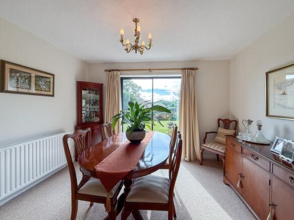 4 bed Detached for sale Image 7