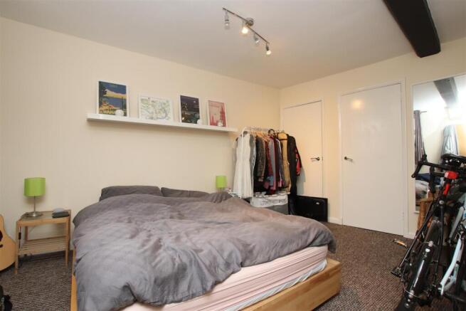 Bedroom.JPG