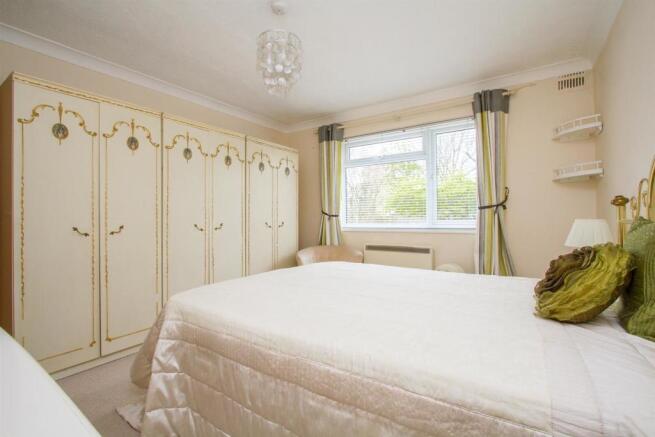 Bedroom..jpg