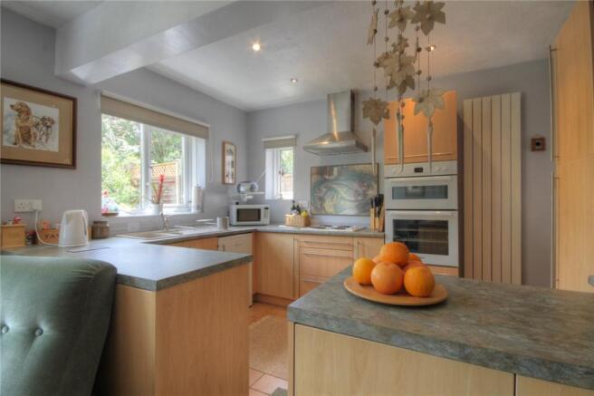 Kitchen Pic 1