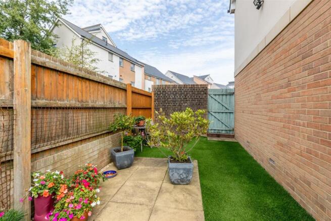 Kittiwake Drive, Portishead Rear Garden.jpg
