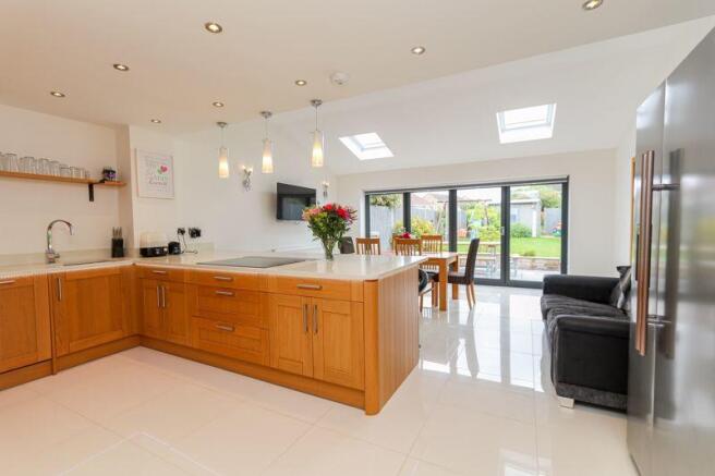 Kitchen/Living...